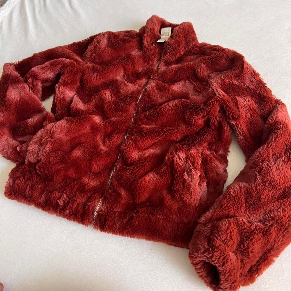Tillys red faux fur chevron jacket 🥀♥️ New With Tags y2k streetwear chic sleek